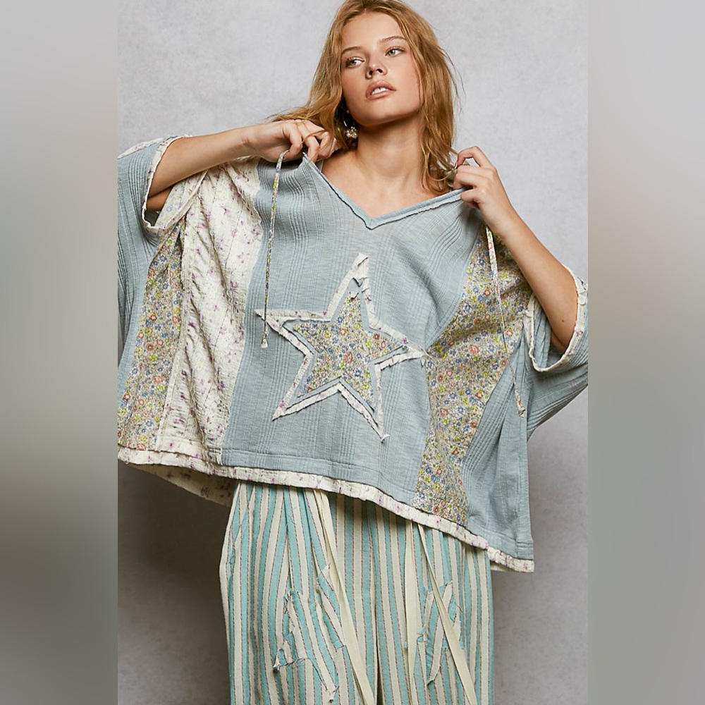 NEW POL Steel Blue Ribbed V Neck Star Patch Hooded Boho Top Size Small